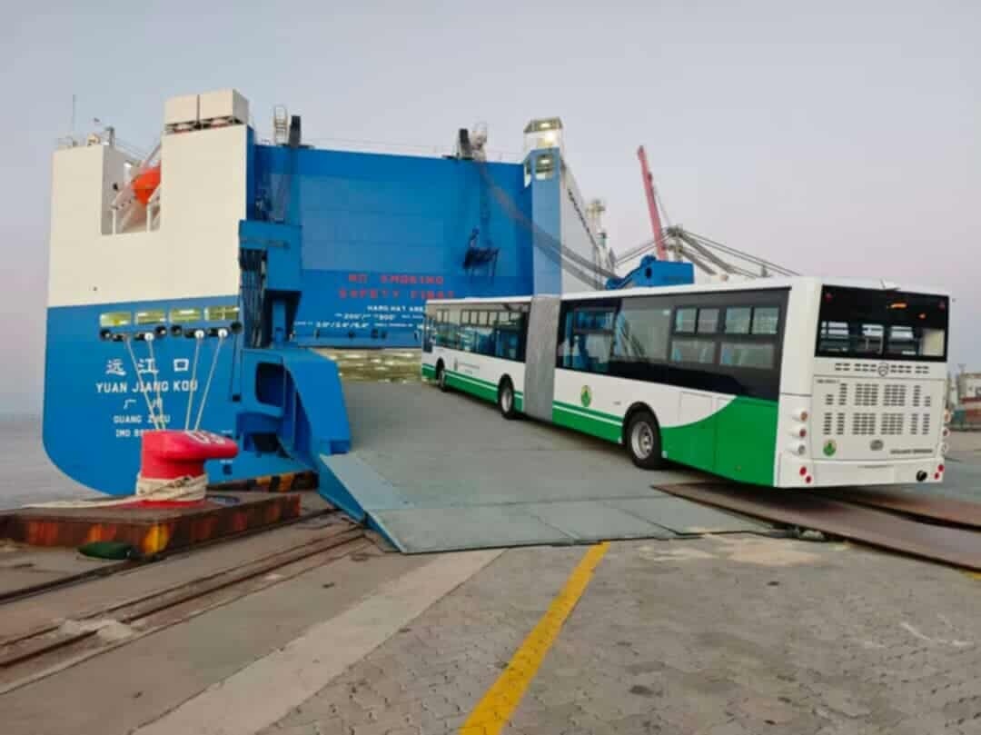 في صفقة تشمل 461 حافلة..   شحنة جديدة من الحافلات الصينية تصل في غضون شهر