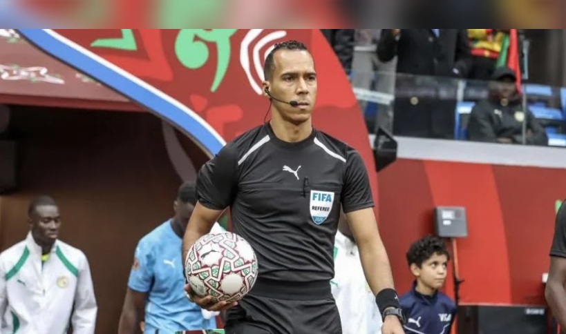 كأس افريقيا للأمم.. الاتحاد الإفريقي يغيّر طاقم تحكيم مباراة المغرب والكاميرون 