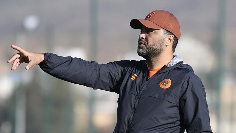 معين الشعباني مدربا جديدا للمنتخب الوطني لكرة القدم؟ 