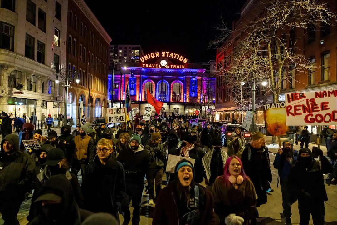 مظاهرات حاشدة في منيابوليس الأمريكية بعد مقتل امرأة
