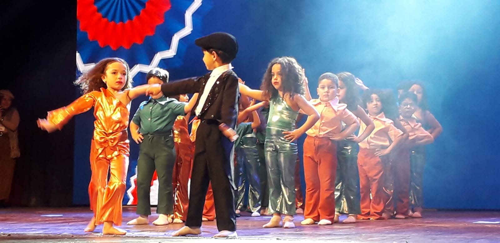 المسرح البلدي.. 400 طفل من مختلف ولايات الجمهورية يؤثثون مهرجان الطفولة التونسية 