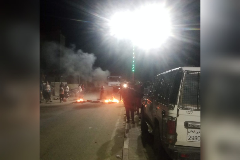 ماجل بلعباس..الأهالي يحتجون على تكرر الانقطاعات الكهربائية 