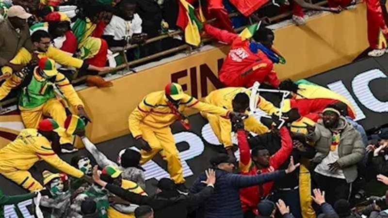 كأس افريقيا للأمم.. الاتحاد الإفريقي يفتح تحقيقا في أحداث النهائي 