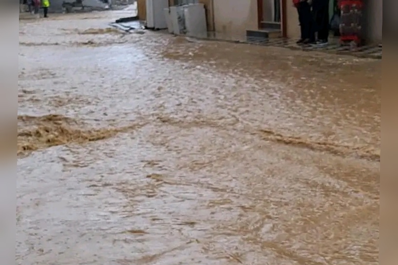 والي سوسة يؤدي زيارة ميدانية إلى مختلف النقاط الزرقاء