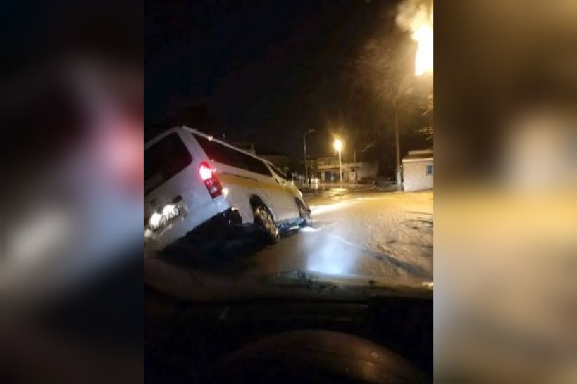 زغوان.. سقوط جزئي لسيارة في نقطة من نهج شهد أشغال تجديد لشبكة التطهير 