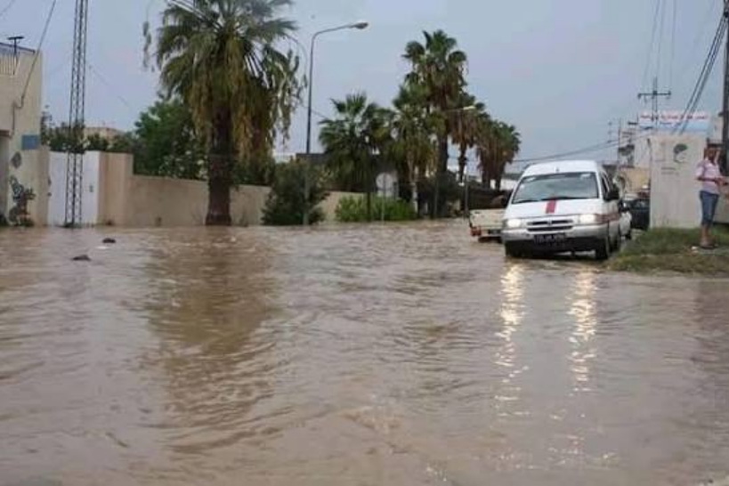  المكنين.. السيول تتسبب في وفاة 3 أشخاص وفتح المدرسة الإبتدائية "النور" للمتضررين