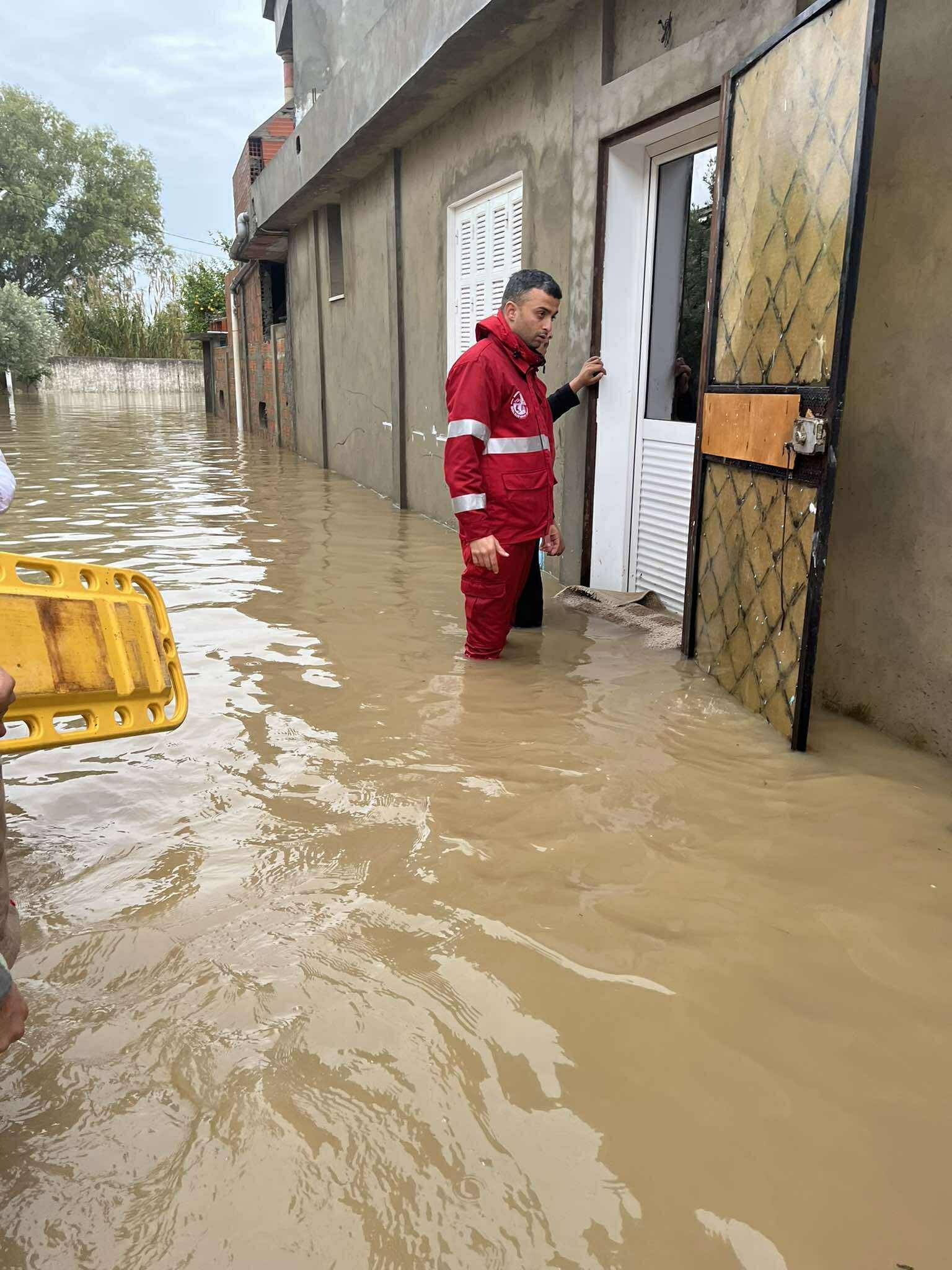  منزل بورقيبة.. إجلاء عدد من العالقين بسبب السيول  