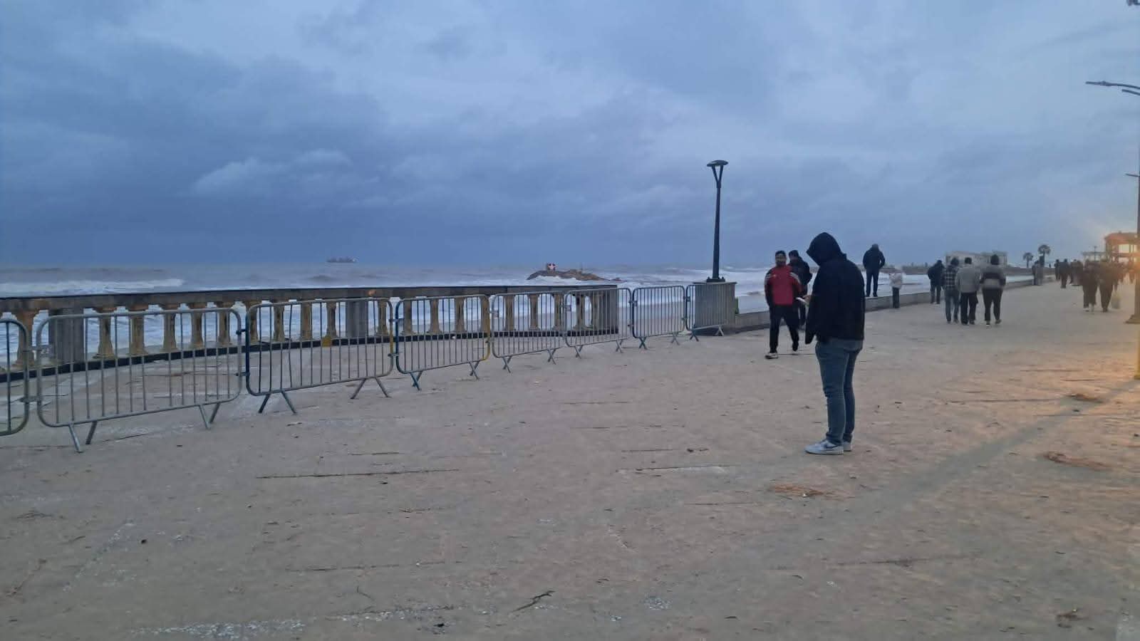 بلدية سوسة تقرر غلق منافذ كورنيش شاطئ بوجعفر.. لهذا السبب 