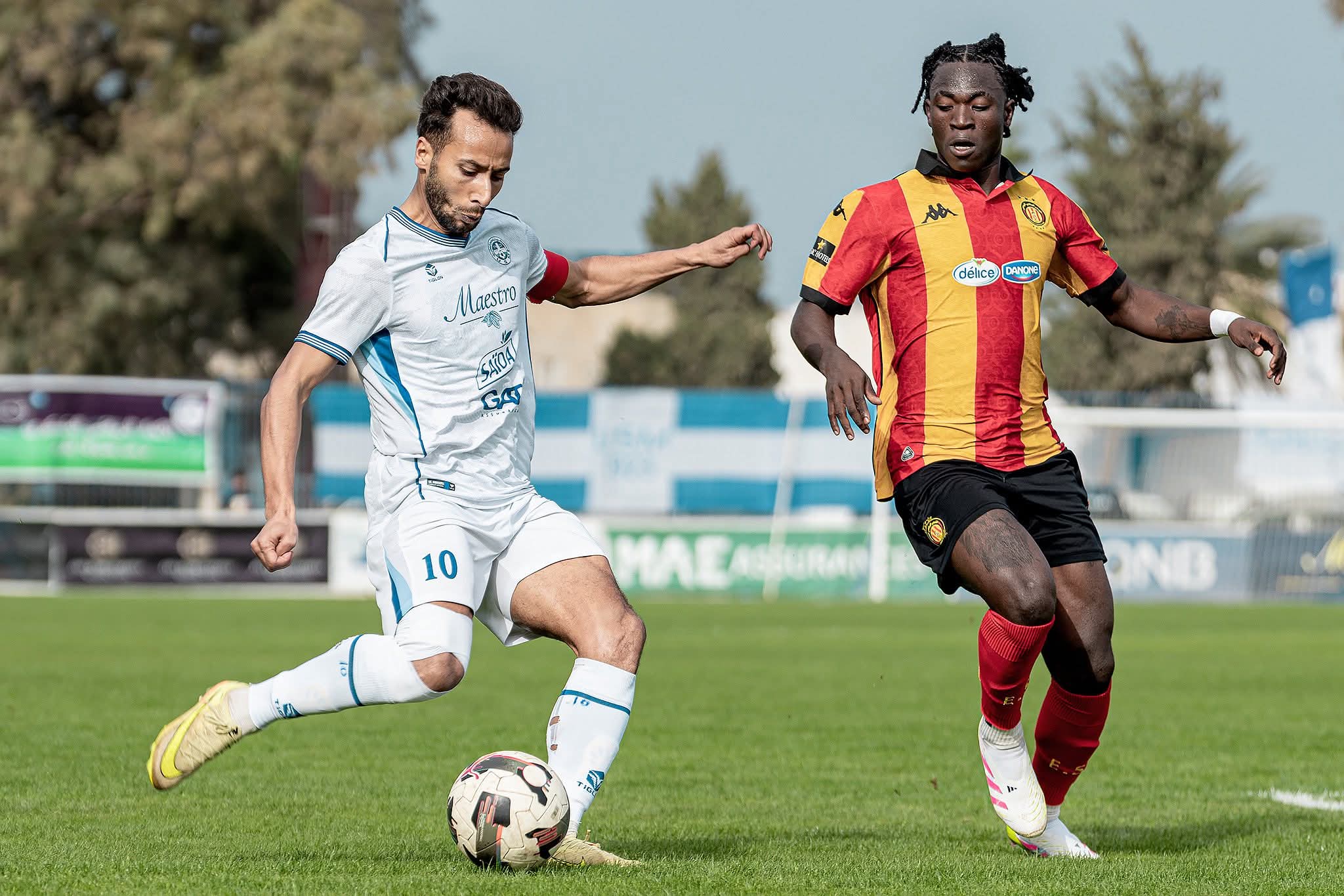 رسمي: أيمن الحرزي يوقّع للافريقي 