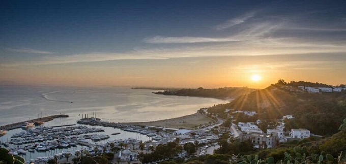بعد أن سجلت الضاحية الشمالية كمية قياسية من الأمطار في وقت وجيز.. هضبة سيدي بوسعيد بين مخاطر التصدعات والانزلاقات