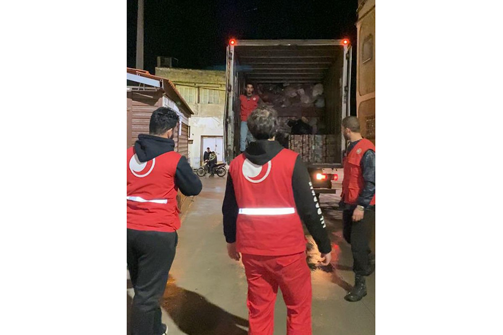 بنزرت.. الهلال الأحمر يوزع مساعدات على المتضررين من الفيضانات