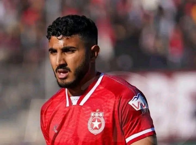 وصل منذ قليل الى تونس: أسامة عبيد "كلوبيست" 