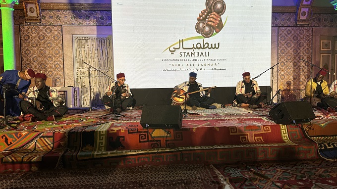 رقصة التحرر 1846 بـ«مركز الفنون والثقافة والآداب القصر السعيد»..   السطمبالي يستحضر الذاكرة الإفريقية التونسية ويقاوم النسيان