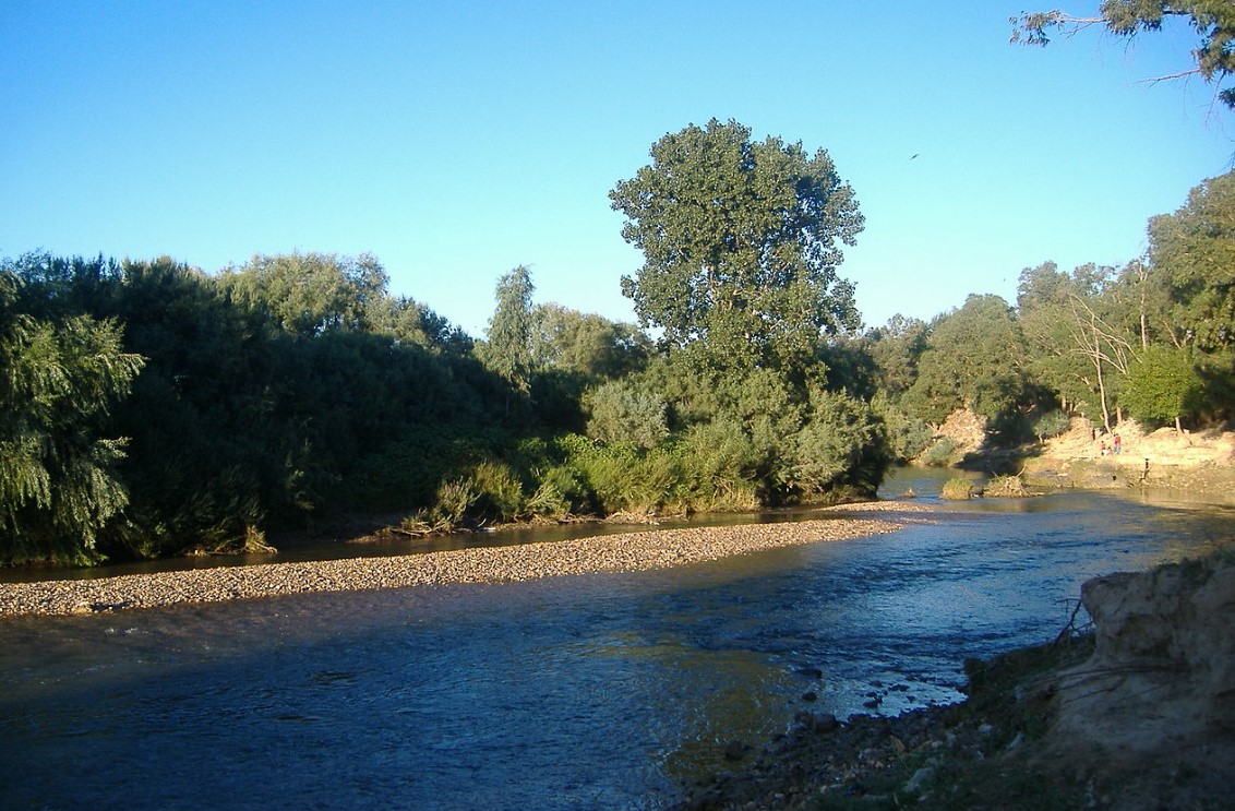 بسبب الصيانة الدورية لقنال مجردة.. اضطراب في التزود بمياه الشرب بخمس ولايات 