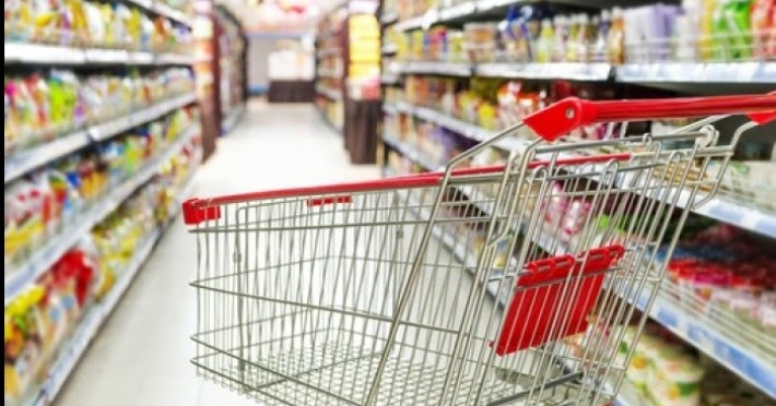 استعدادا لشهر رمضان..   وزارة التجارة تتخذ إجراءات تعديلية لتوفير وتخزين المواد الاستهلاكية