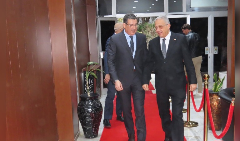 دفع التعاون في المجالات الصحية محور لقاء وزير الصحة بنظيره الجزائري