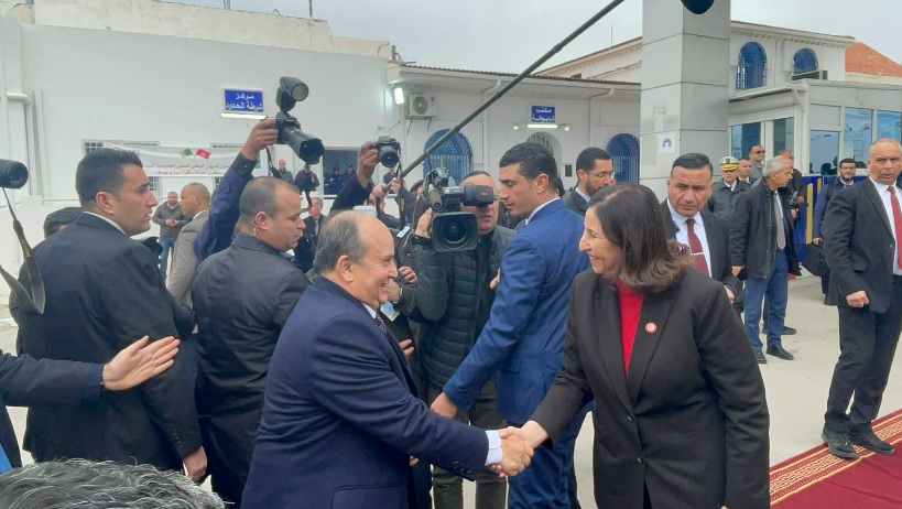 رئيسة الحكومة ونظيرها الجزائري يشرفان على موكب إحياء الذكرى الـ68 لأحداث ساقية سيدي يوسف