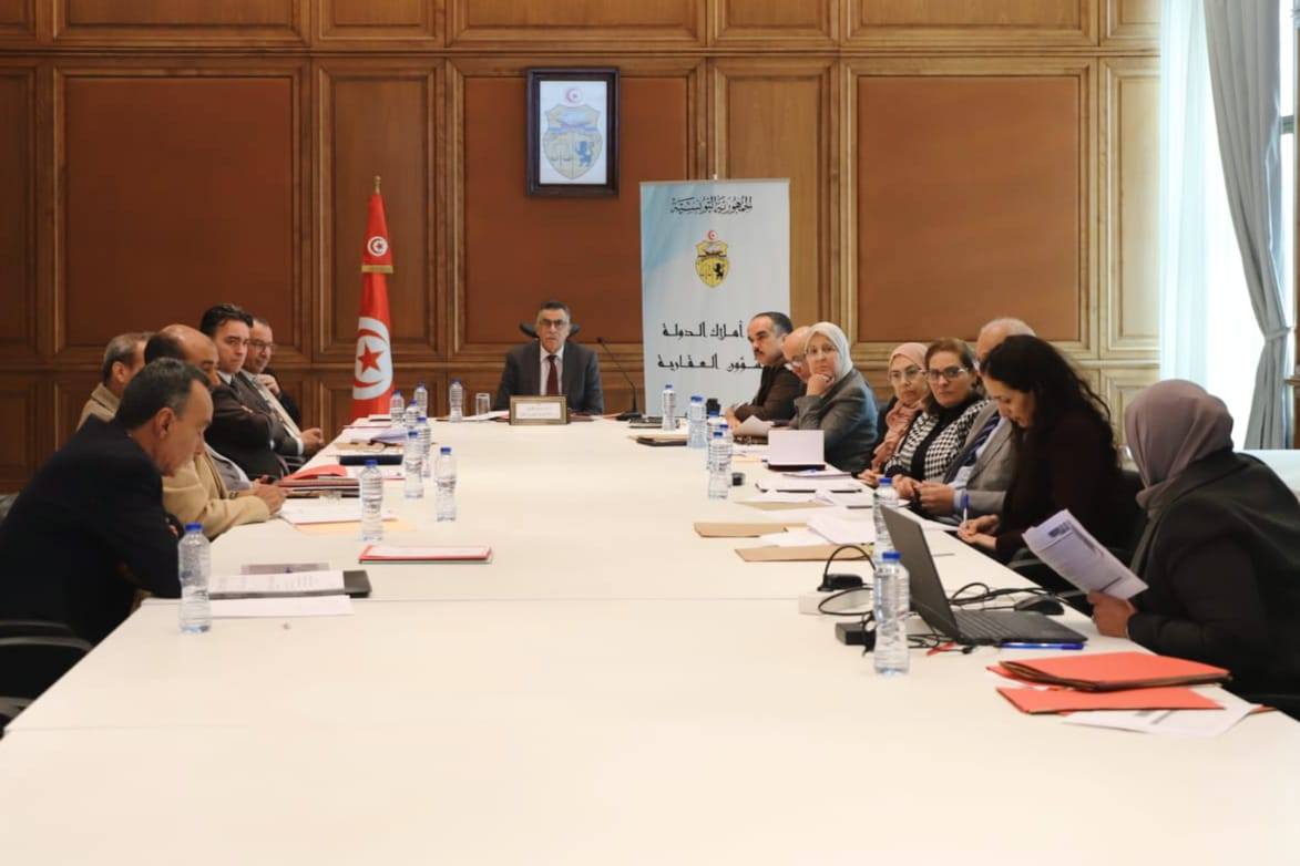 وزير أملاك الدولة يؤكّد أهمّية تكثيف المعاينات وترتيب الآثار القانونية كدعامة لحماية العقارات الدولية 