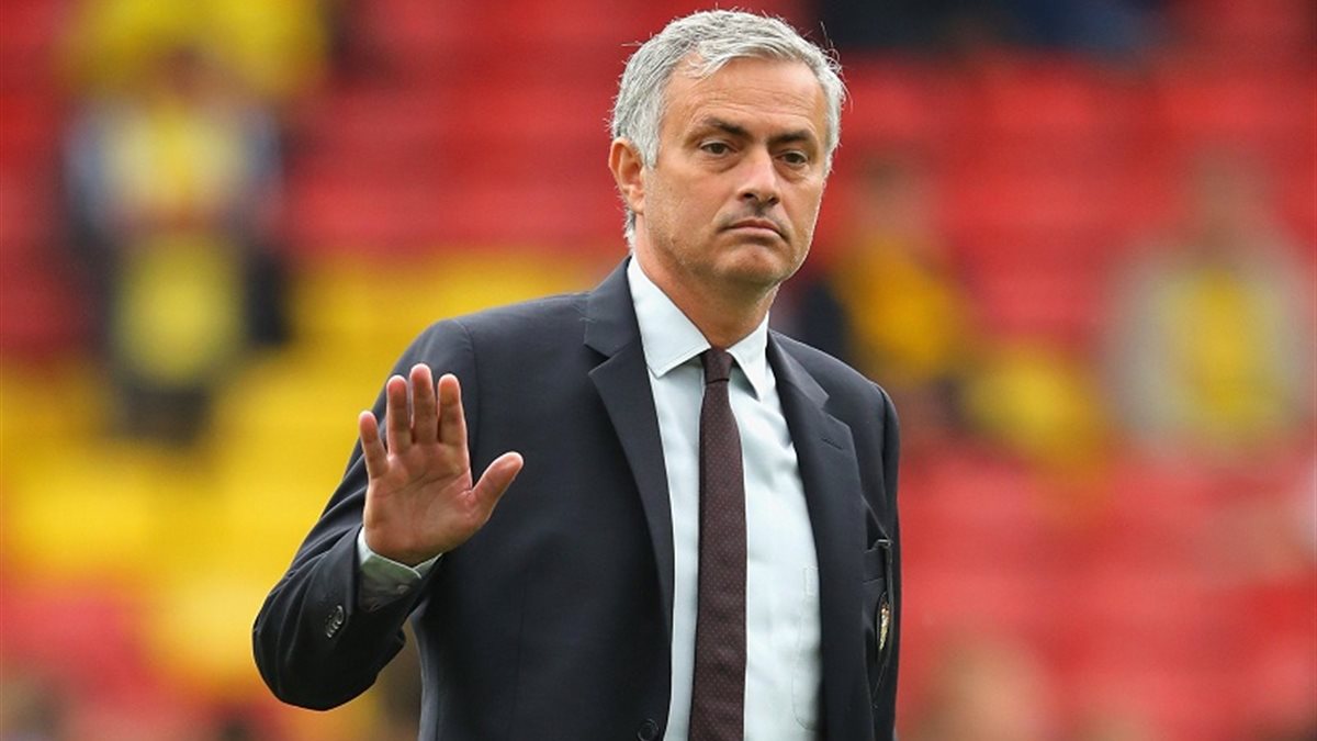 مورينيو مرشّح لتدريب منتخب البرتغال 