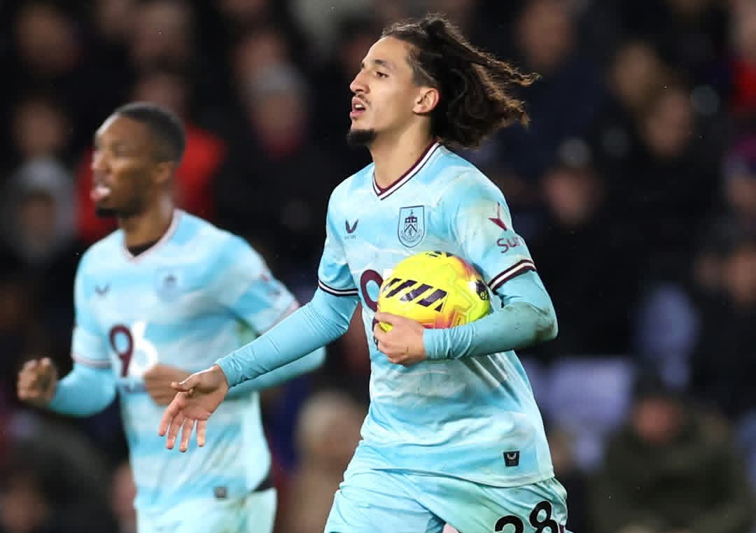  الدوري الإنقليزي: المجبري يقود ريمونتادا بيرنلي على كريستال بالاص