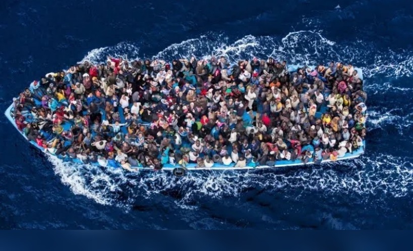 إيطاليا تقر مشروع قانون لفرض حصار بحري على قوارب المهاجرين