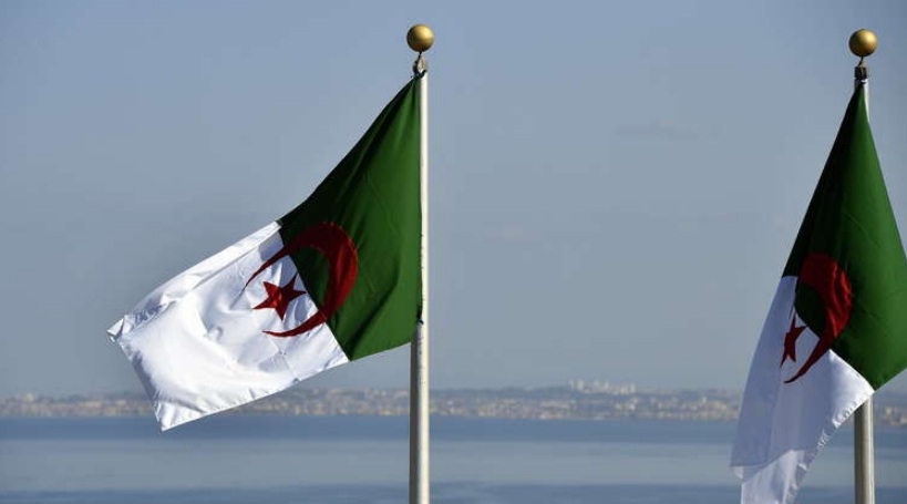 الجزائر تعيد سفيرها إلى نيامي وتعلن نهاية الأزمة مع النيجر