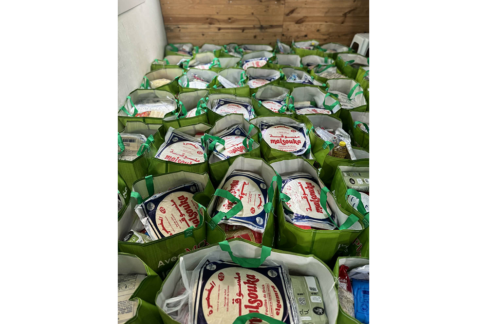 "أنتم تغيّرون بنزرت" توزع 170 قفة رمضانية