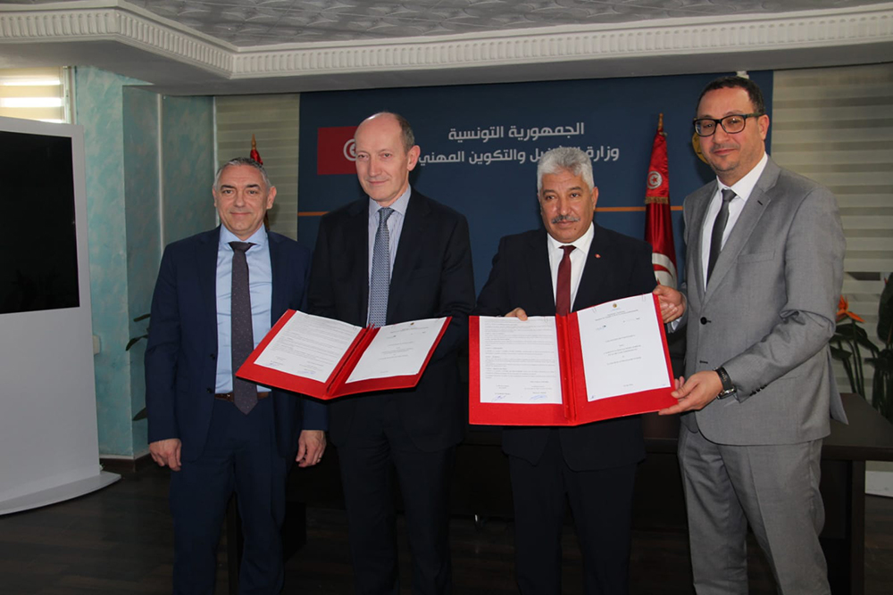 🔴اتفاقية تعاون توفّر أكثر من 1500 موطن شغل خلال 3 سنوات