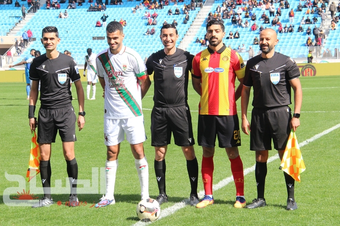 هيئة "البقلاوة": تقنية الـ "VAR" تحولت إلى مسرحية سيئة الاخراج في البطولة 