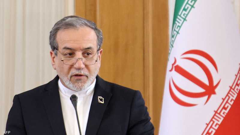 عراقجي يهدد بقصف قواعد عسكرية أمريكية بالمنطقة إذا تعرضت إيران لهجوم أمريكي