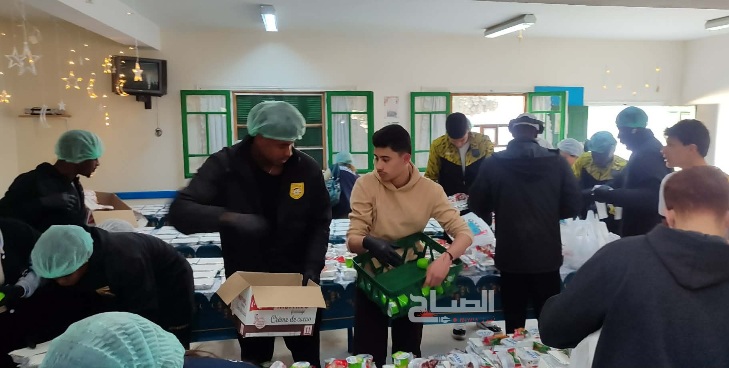  لاعبو النادي الرياضي البنزرتي يعدون وجبات  إفطار  ذوي الحق