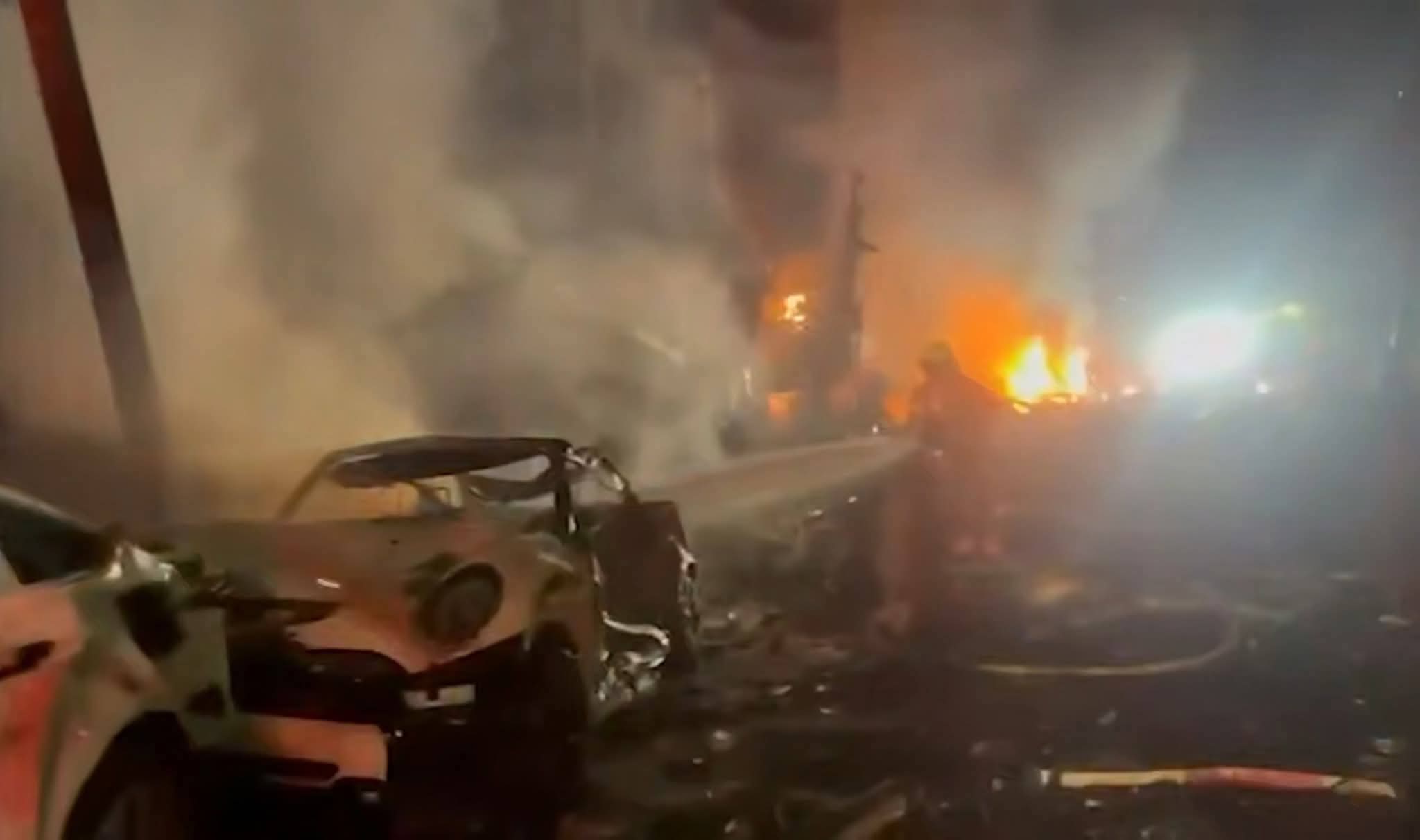  إسرائيل تتعرض لهجوم إيراني واسع ومتواصل بالصواريخ والمسيرات