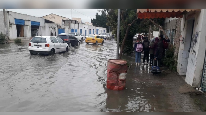 طبربة/منوبة.. انسداد متجدد لـ"البالوعات" بعد الأمطار الغزيرة 