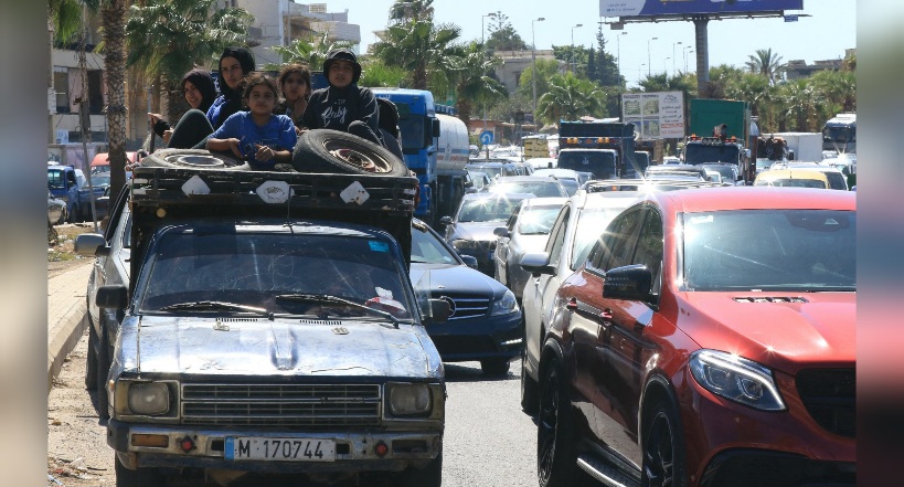 نزوح 450 ألف لبناني بسبب القصف.. والكيان الصهيوني يُطالب بإخلاء "الضاحية"