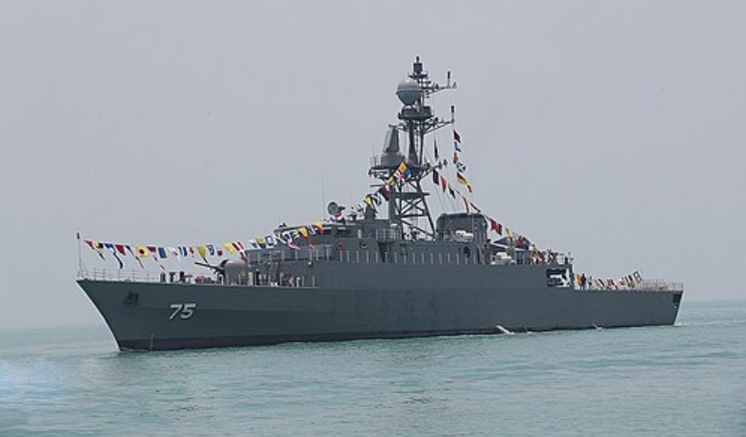 إيران تعلن مقتل 104 من عسكرييها في استهداف أمريكي للمدمرة "دنا"