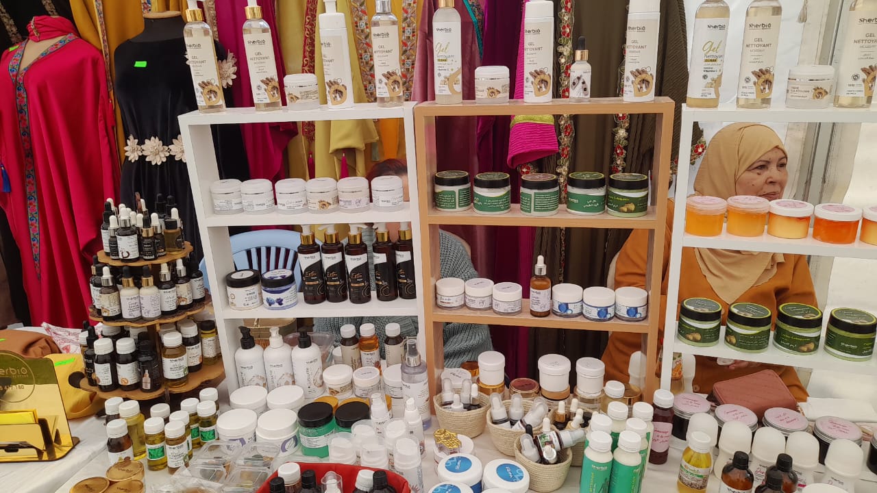 معرض ليالي رمضان بسوسة .. إبداع الحرفيات رغم قلّة التّشجيعات معرض ليالي رمضان بسوسة .. إبداع الحرفيات رغم قلّة التّشجيعات