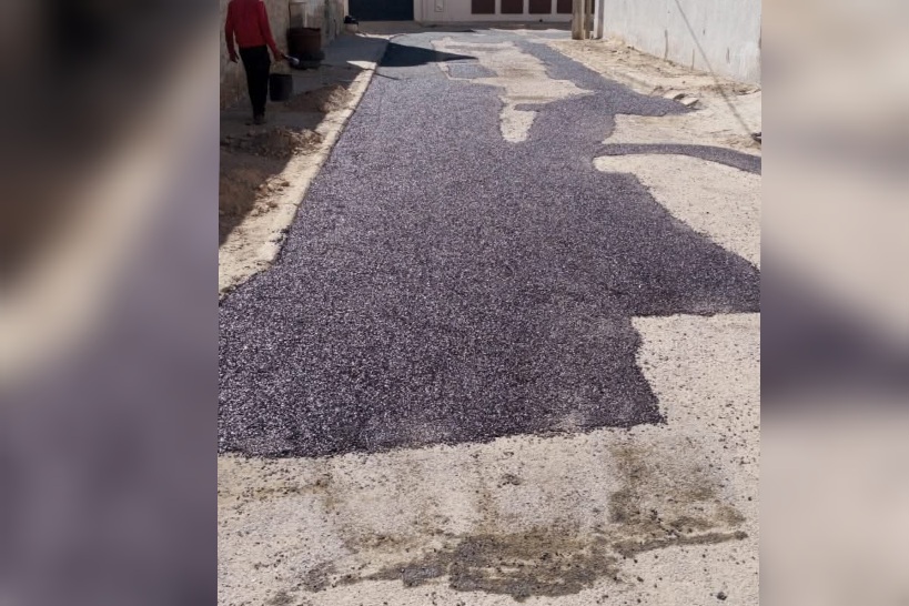  بلدية مدنين تواصل صيانة عدد من الطرقات المعبّدة