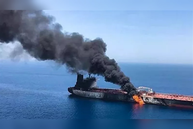 موسكو تحذر من كارثة بيئية بعد انجراف ناقلة غاز روسية في البحر المتوسط