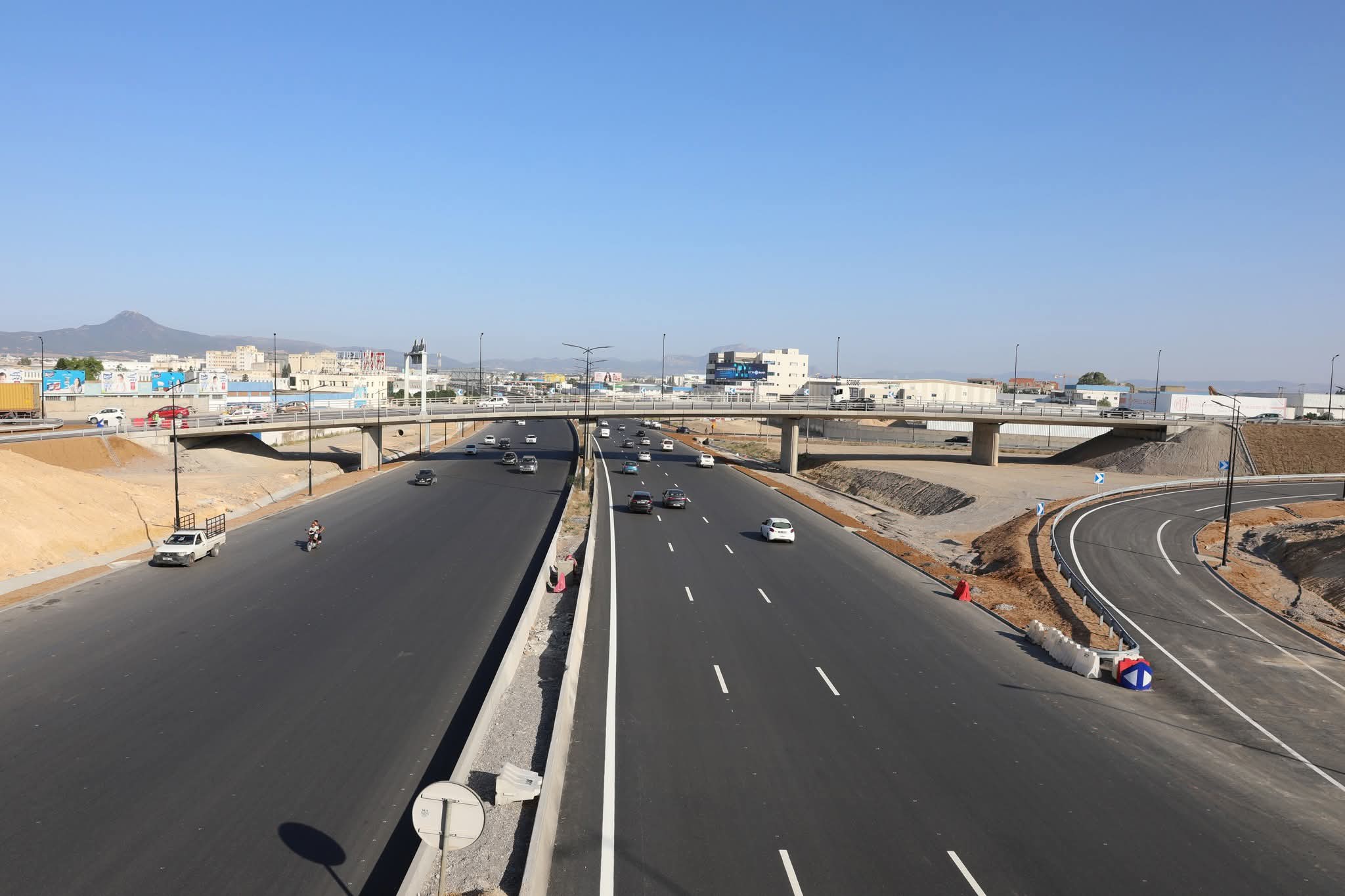 وزارة التجهيز: استئناف حركة الجولان بصفة عادية على مستوى المدخل الجنوبي للعاصمة خلال فترة العيد