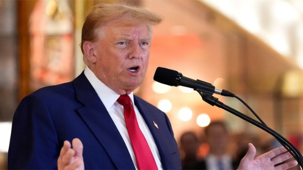 فارس: إيران تنفي "ادعاءات ترامب" حول إجراء مفاوضات لإنهاء الحرب