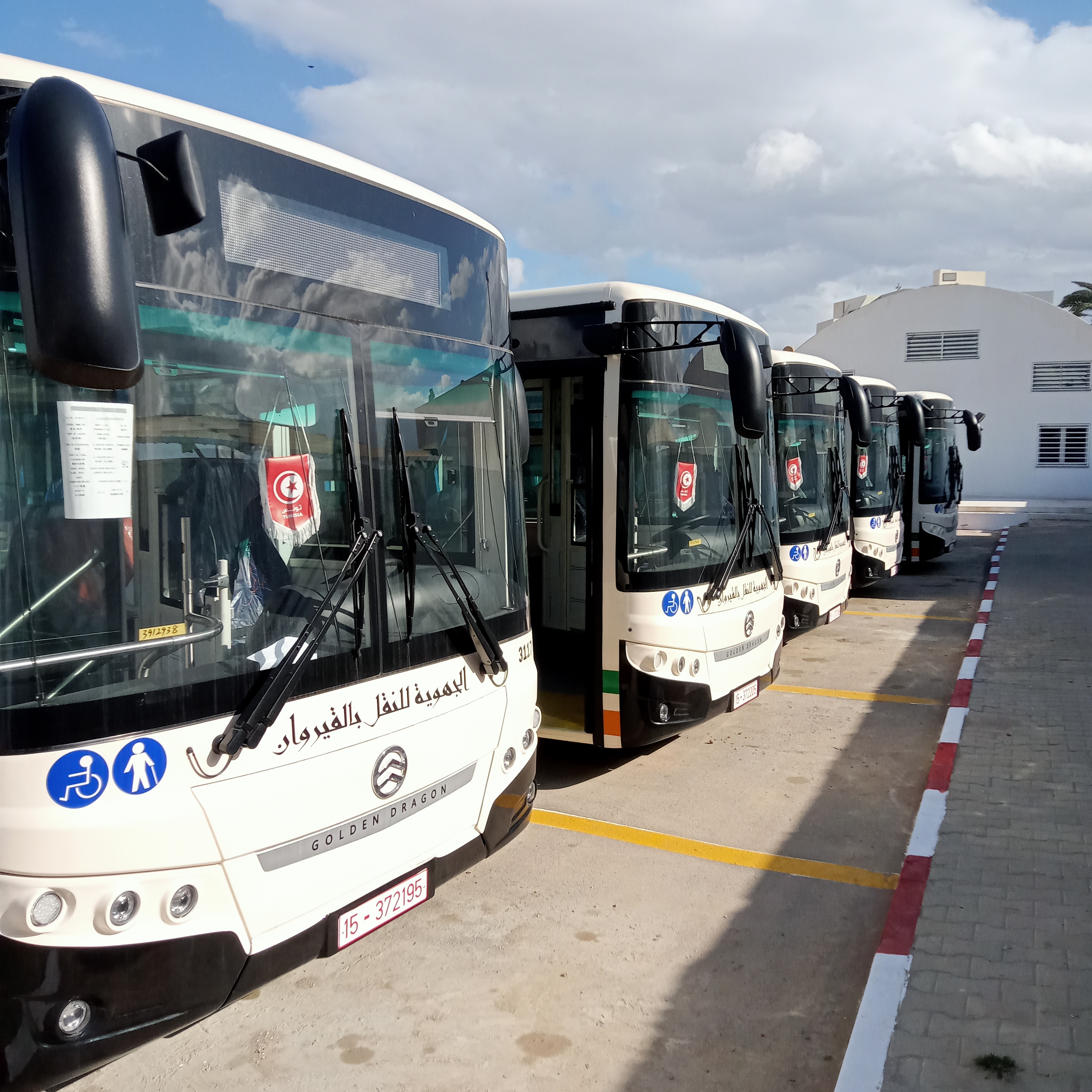 القيروان.. تسلم 24 حافلة جديدة لتعزيز النقل الحضري وانطلاق استغلالها الأسبوع القادم