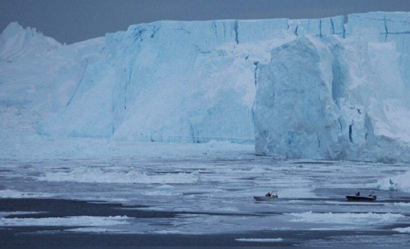 خسائر غير مسبوقة للجليد في أيسلندا وسواحل المحيط الهادئ خلال 2025