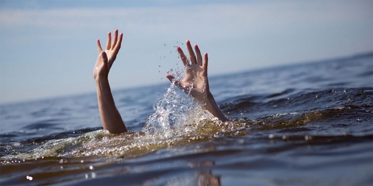  راس الجبل.. غرق شابين في شاطئ كاب زبيب