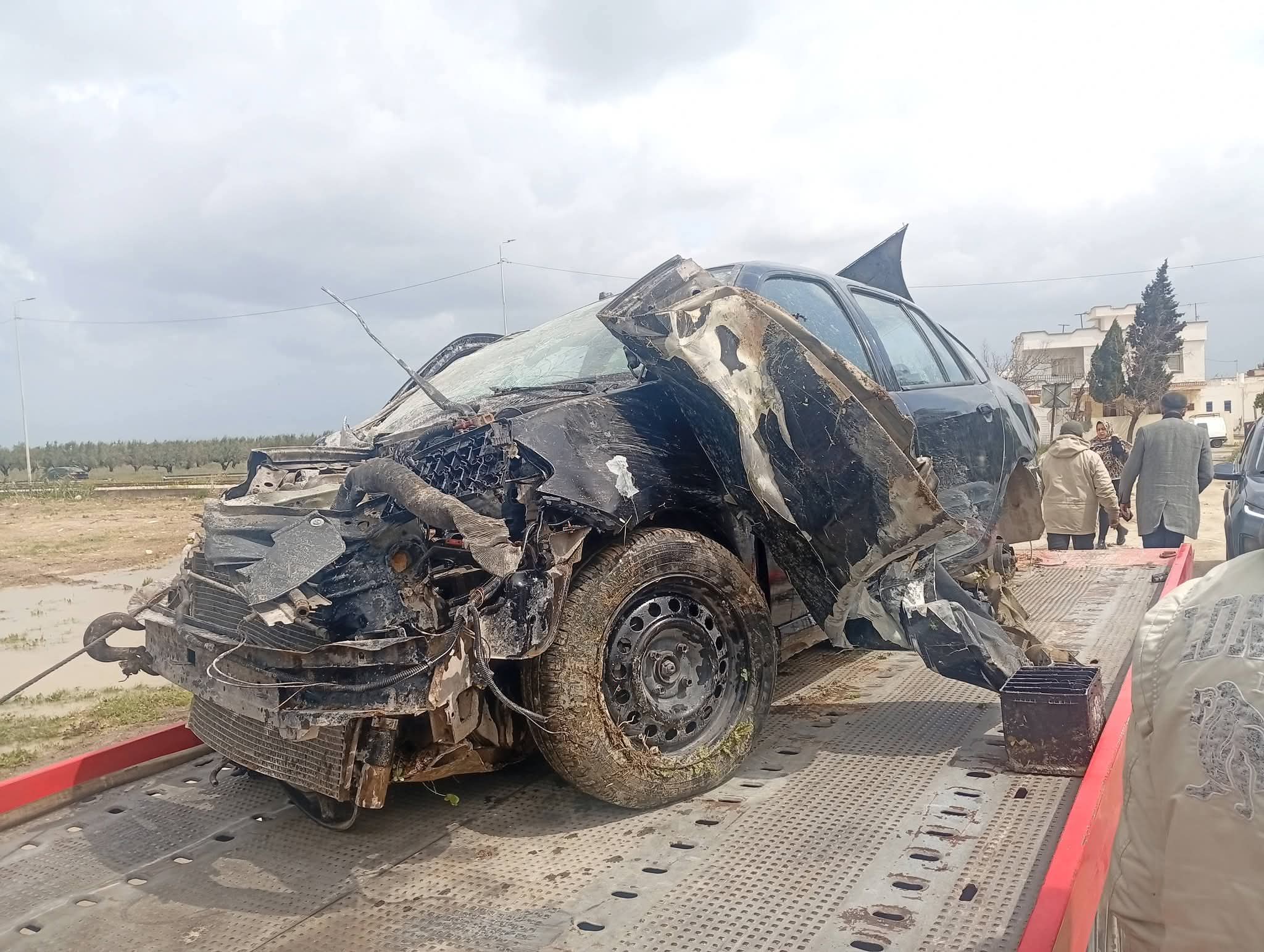 قرمبالية.. اصطدام قطار بسيارة خفيفة 