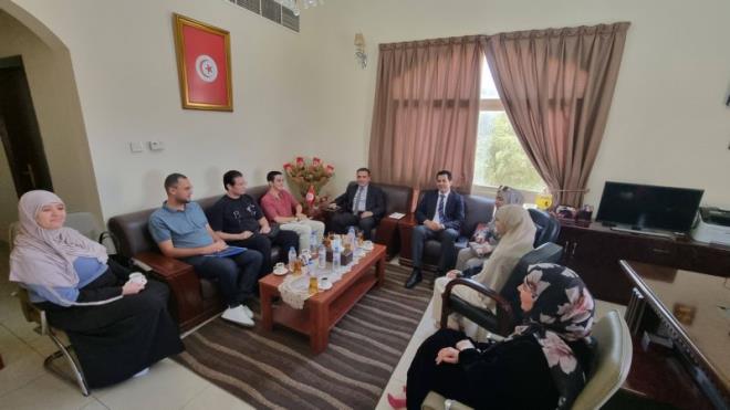 القنصل العام بالنيابة بدبي يدعو للتقيد بارشادات السلامة الصادرة عن السلطات الاماراتية