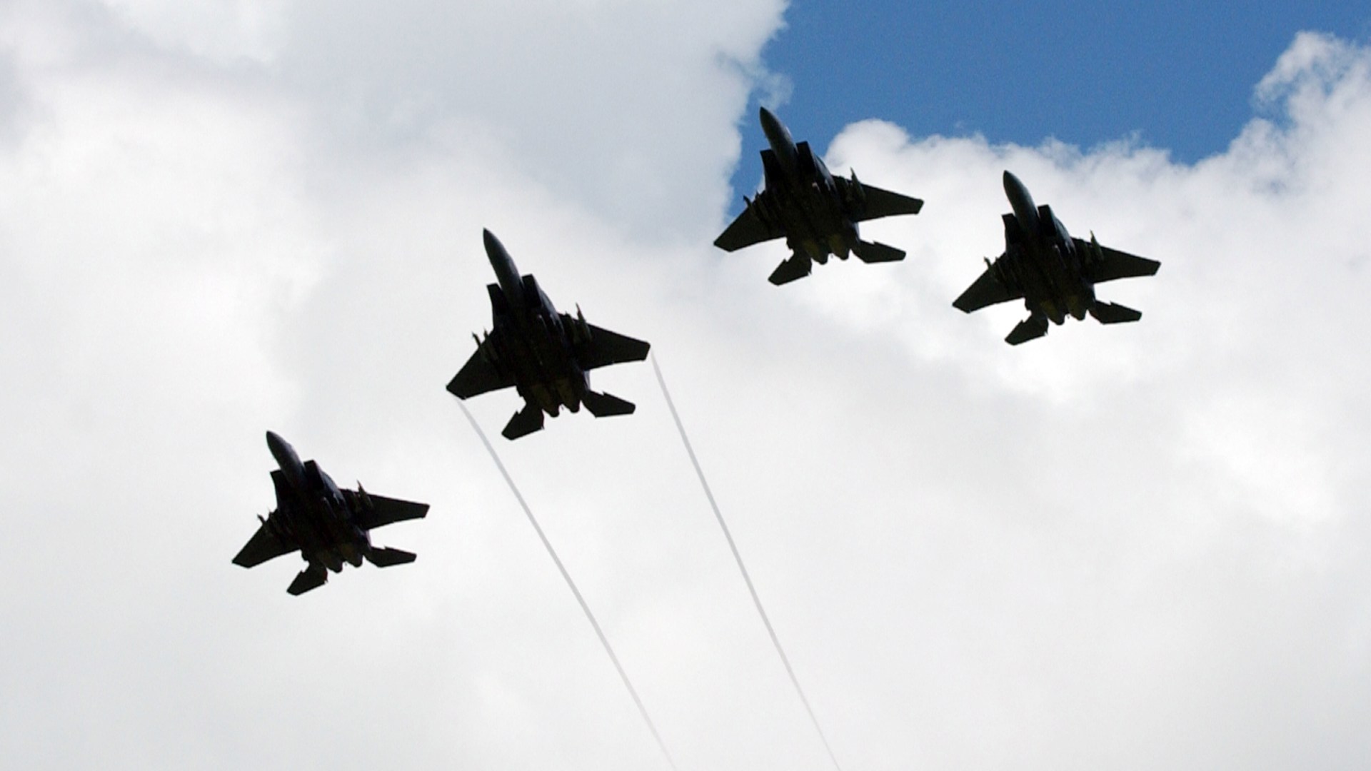 كوماندوز وغطاء جوي كثيف.. تفاصيل إنقاذ طيار أمريكي ثانِ في عمق إيران