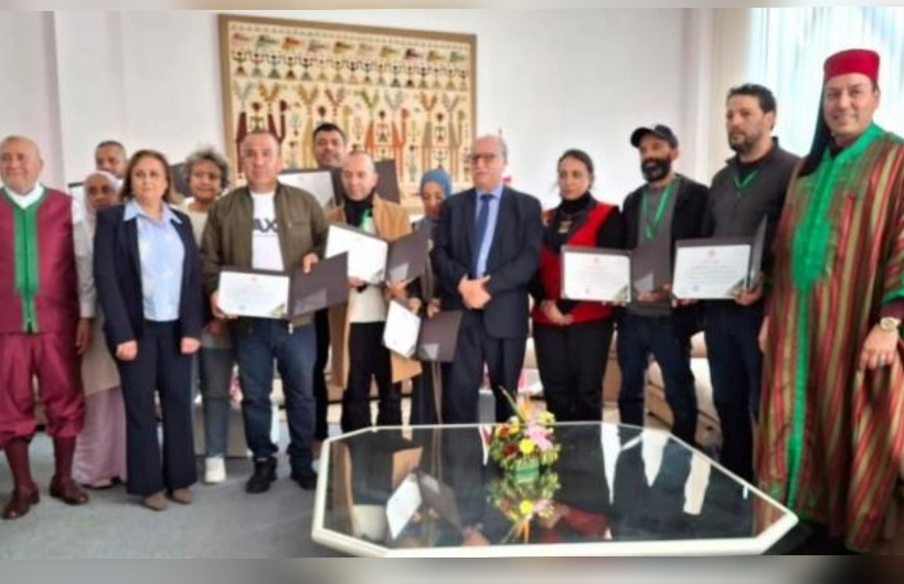 الاسعد عطيّة يتوّج بالجائزة الأولى ضمن أولمبياد "التطريز على الجبة الرجالية "