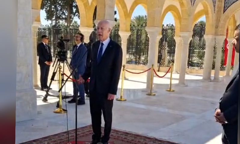 رئيس الجمهورية يشرف على إحياء الذكرى 26 لوفاة الزعيم  الحبيب بورقيبة