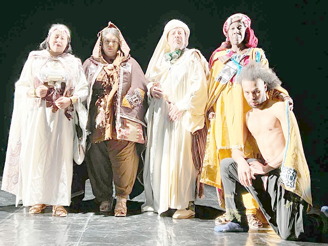 مسرحية «سراب» لحافظ خليفة على ركح الفن الرابع..   رحلة تيه نسوي في صحراء الألغام.. وقراءة في أسرار الوجع البشري والبحث عن الحرية