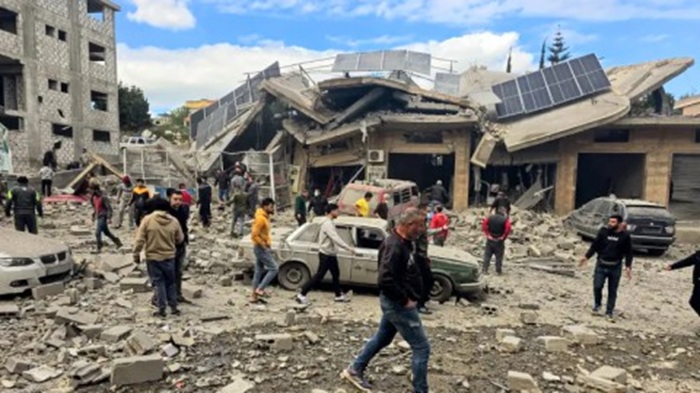 خلفت عشرات القتلى والجرحى .. جيش الاحتلال يرتكب مجزرة جديدة بلبنان 